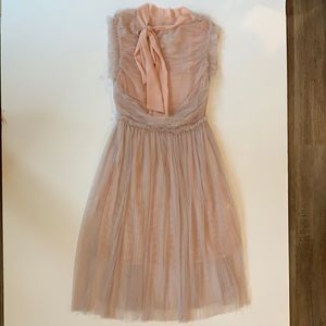 Elegant, very lady like dress